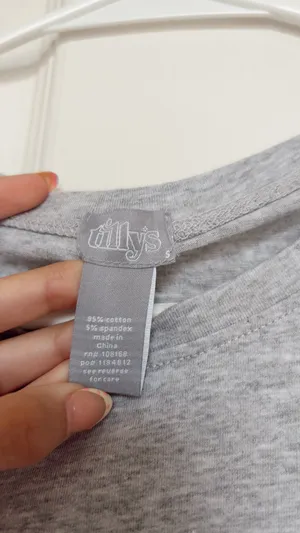 Tilly’s grey shirt  thumbnail 2