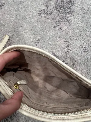 Brahmin Women’s White Croc Embossed Leather Wristlet Gold Plaque thumbnail 4