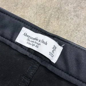 Abercrombie & Fitch Vegan Leather 90s Straight Pant 6L thumbnail 5