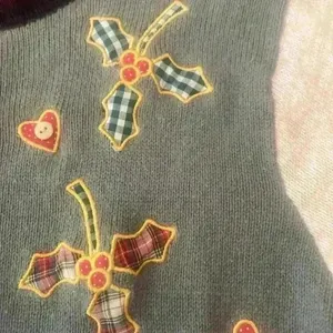 Vintage Christmas Embroidered Sweater Patchwork Medium Ugly Christmas Sweat thumbnail 5