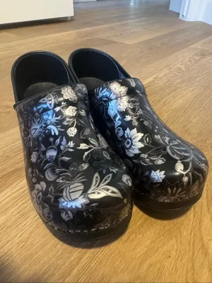 Dansko Professional Floral Patent Leather Clogs Women’s EU 41 US 10.5–11 thumbnail 9