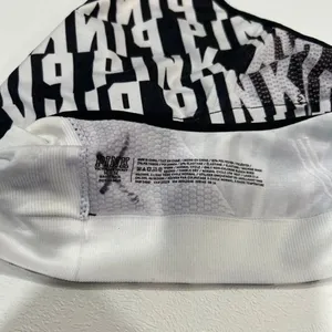 PINK Victoria’s Secret Logo Sports Bra Medium – Black White Racerback Compressio thumbnail 6