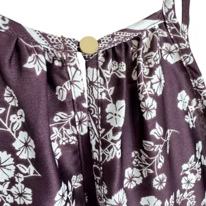 Renee C. Wine Purple White Floral Racerback‎ Lightweight Tank Blouse Size M thumbnail 4
