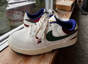 Nike Women’s Blazer Low Sneakers thumbnail 1