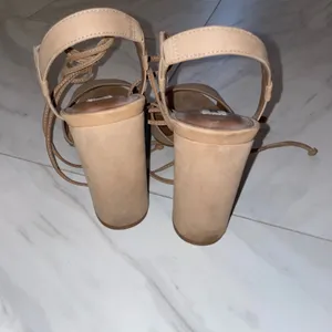 Steve Madden camel leather lace up heel thumbnail 4