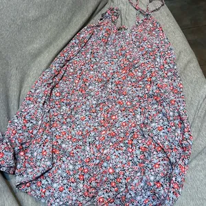 American Eagle floral spaghetti strap top thumbnail 1