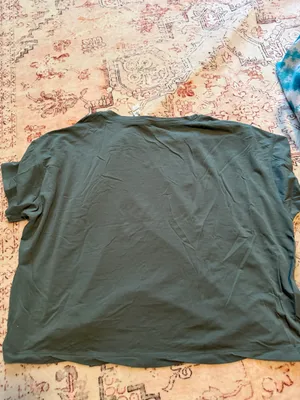Lululemon T-Shirt thumbnail 4