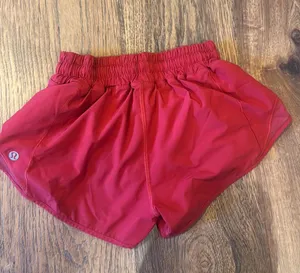 Lululemon Hotty Hot 2.5" Low-Rise thumbnail 1