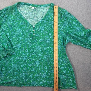 J.Jill Women's 2X Green Floral V-Neck Blouse Top Smocked Shoulder 3/4 Sleeve thumbnail 7