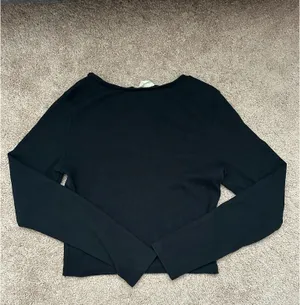 Universal Threads Top Long Sleeve Ribbed Scoop Neck Black thumbnail 2