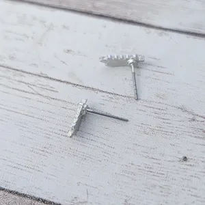 Vintage Stud Earrings Small & Dainty Silver Tone Branch/Leaf thumbnail 5