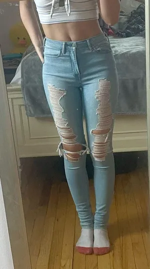 Hollister Jeans Skinny High-Rise Distressed light wash thumbnail 1