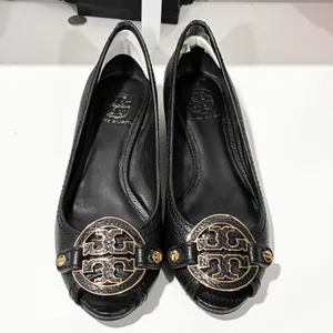 Tory Burch Amanda Demi Wedge Black Open Toe Leather Logo Size 6.5‎ thumbnail 2