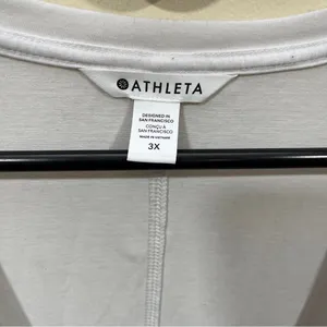 EUC Athleta women’s plus size 3X long sleeve top white thumbnail 2