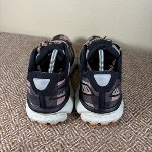 Brooks Ghost 12 Womens Sz 8.5 Flannel Plaid Limited Edition Running Shoes Comfy thumbnail 6