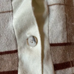 Babaton Aritzia Autumn Plaid Neutral Colored Vest thumbnail 4