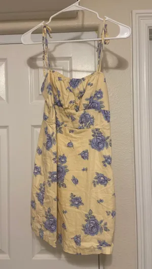Forever 21 Yellow And Blue Rose Dress thumbnail 1