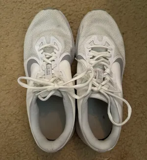 Nike Tennis Shoes thumbnail 3