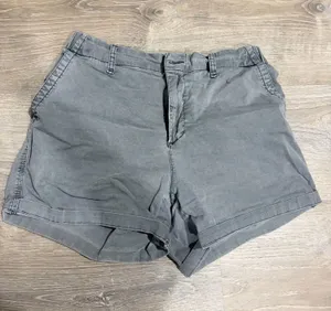 Old navy shorts thumbnail 1