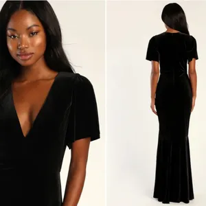 LULU's Prom Wedding Sexy Sophisticated Romantic Elegant Holiday FlowyVelvet Maxi thumbnail 4