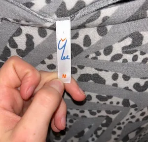 Animal Print Long Sleeve Gray Size M thumbnail 2
