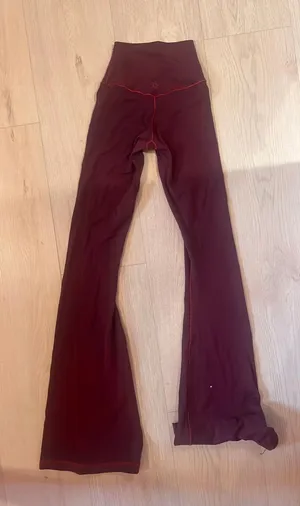Red Aerie crossover flare Leggings Offline thumbnail 1