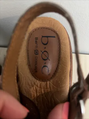 Comfortable Brown Leather Slingback Sandals - Brand: b.o.c.size 8 thumbnail 3