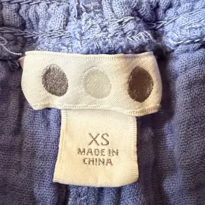 Blue Gauze Smocked Waist‎ Shorts Women’s XS thumbnail 2