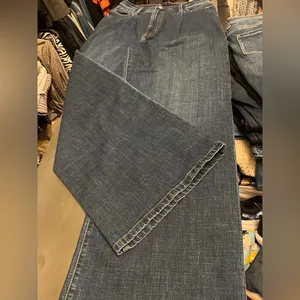 Banana Republic Dark Wash Wide-Leg Jeans thumbnail 2