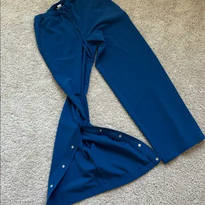 Athleta wide leg comfy pants. XS/S thumbnail 5