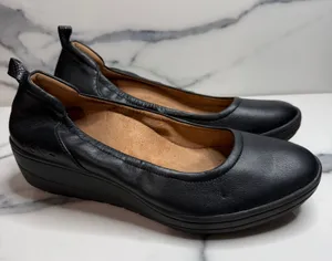 Vionic Women's Black Leather Jacey Wedge Slip-On Comfort Shoes Sz 7 Minimalist thumbnail 1
