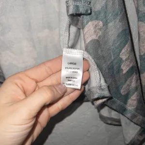 Jaclyn Intimates Gray Camouflage Flyaway Cardigan Size Large thumbnail 5