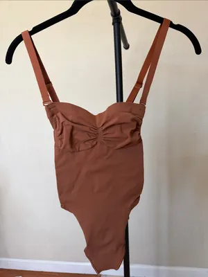 SKIMS SEAMLESS SCULPT STRAPLESS BODYSUIT IN BRONZE size S NWOT thumbnail 3