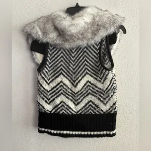 Guess Black & White Women's Faux-Fur Collar Jacket Vest S thumbnail 4