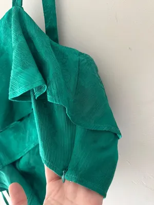 Revolve Tularosa Chase Tank in Kelly Green Ruched Sleeve‎ Floral Satin Like thumbnail 6