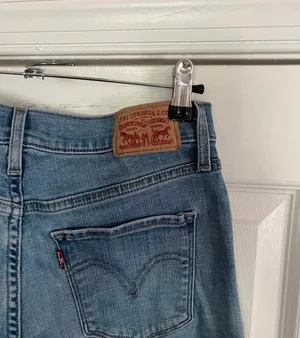 Levi’s Jeans Women’s thumbnail 4