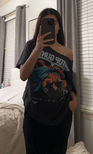 Off the shoulder tee thumbnail 1