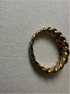 Hey Harper Dove Gold Tone Twisted Band Ring - Size 6 thumbnail 6