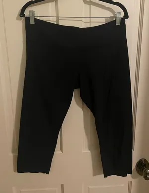 Lululemon Back Cropped Leggings thumbnail 1