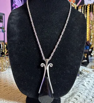 1970's Signed Avon Long Teardrop Pendant Necklace Black & Silver Tone 24" Chain thumbnail 1