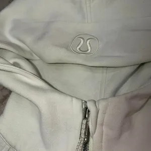 Lululemon Women's Green Hoodie thumbnail 5