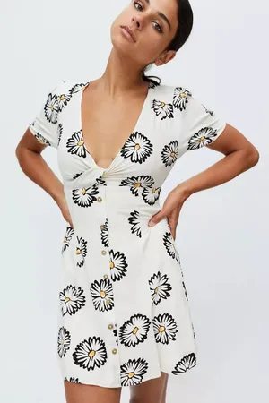 Urban Outfitters Daisy Floral Linen Blend Twist Front Mini Dress Small NWT thumbnail 1