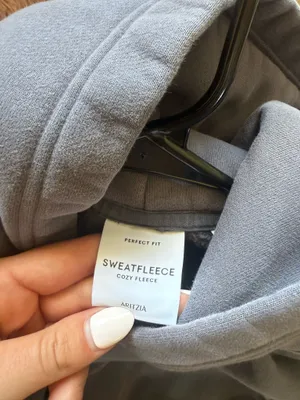 Aritzia Perfect Hoodie TNA thumbnail 3