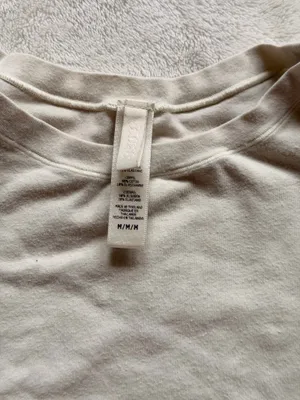 SKIMS T-Shirt thumbnail 3