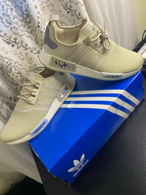 New Adidas Glitter Womens Shoes Size 10.5 thumbnail 7