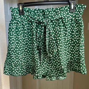 Shein Floral Ruffle Shorts thumbnail 1