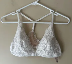 Victoria's Secret bra thumbnail 1