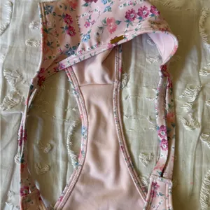 Hollister Size S/M Pink Floral Triangle Bikini Set thumbnail 9