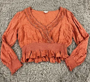 Hem & Thread Top thumbnail 1