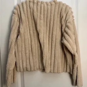 Zara Cream Textured Knit Sweater thumbnail 3